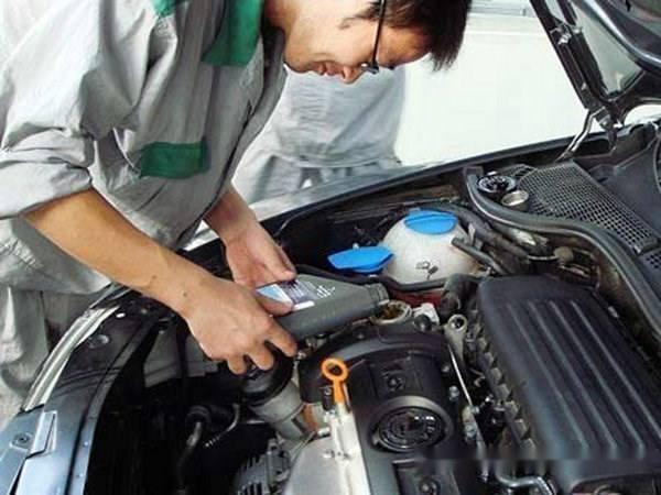 汽车刹车片需要多久更换一次？4S店建议3万公里老司机：别傻了(图4)