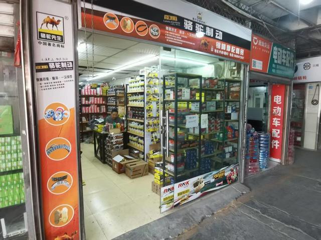 张雪身后的摩帮江湖(图5)